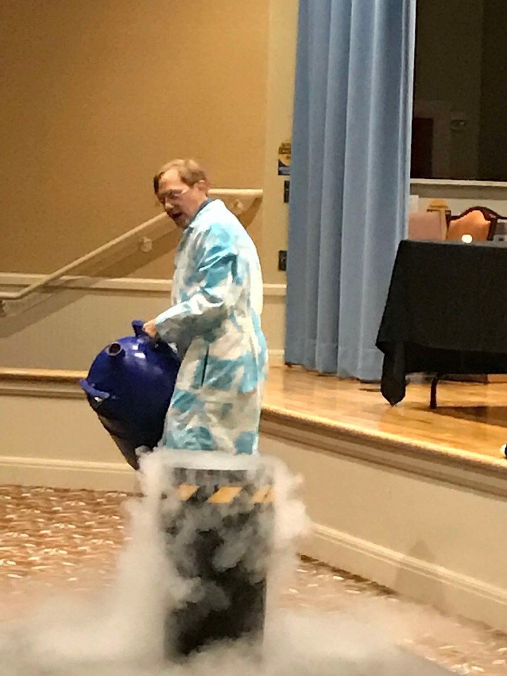 “Science Bob” Pflugfelder, a popular science presenter who has appeared on several TV shows, performed to a full house at Vicar’s Landing on June 8. Pflugfelder is the son of Vicar’s resident Anne Pflugfelder.